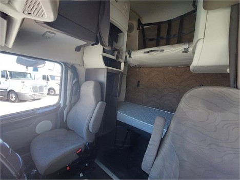 USED 2016 VOLVO VNL64T670 SLEEPER TRUCK #3573-20