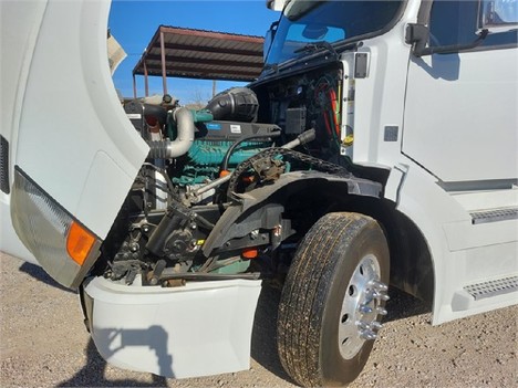 USED 2016 VOLVO VNL64T670 SLEEPER TRUCK #3573-25