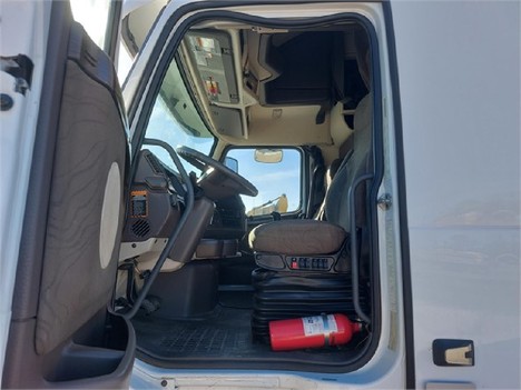 USED 2016 VOLVO VNL64T670 SLEEPER TRUCK #3573-8