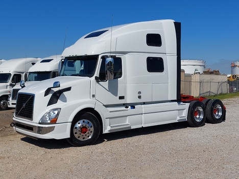 USED 2016 VOLVO VNL64T780 SLEEPER TRUCK #3575-2