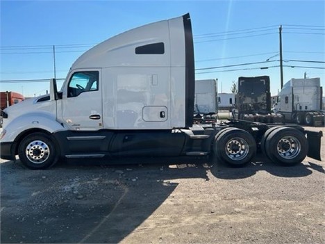 USED 2017 KENWORTH T680 SLEEPER TRUCK #3576-4