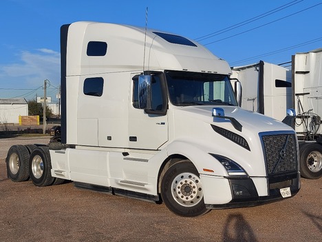 USED 2020 VOLVO VNL64T760 SLEEPER TRUCK #3586-4