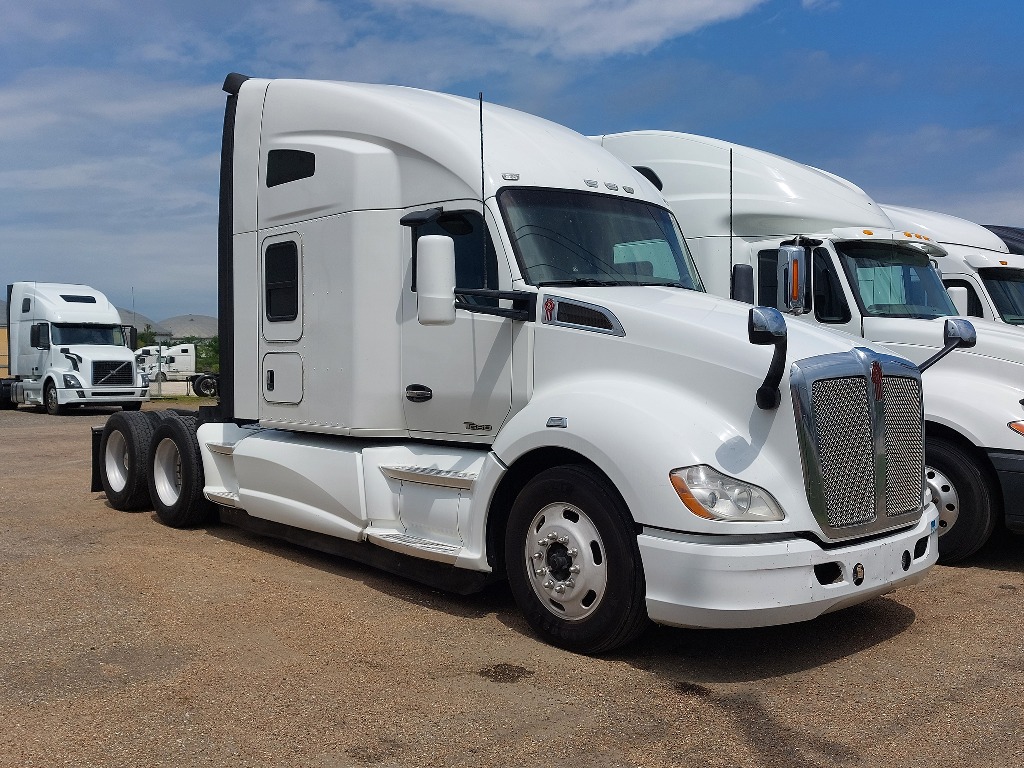 USED 2018 KENWORTH T680 SLEEPER FOR SALE IN TX 3592
