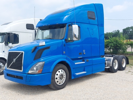 USED 2018 VOLVO VNL64T670 SLEEPER TRUCK #3598-2