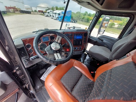 USED 2014 MACK CXU612 SINGLE AXLE SLEEPER TRUCK #3600-8