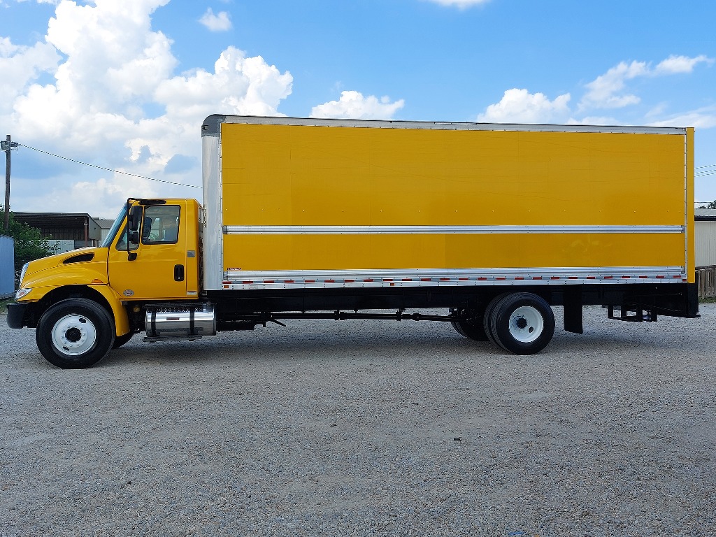 used-2018-international-4300-box-van-truck-for-sale-in-tx-3613