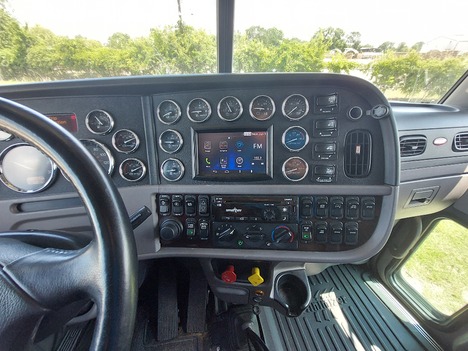 USED 2018 PETERBILT 379 SLEEPER TRUCK #3614-24