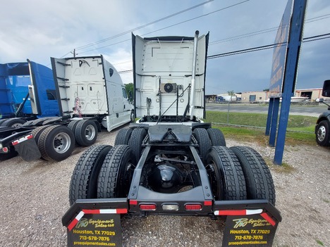 USED 2018 VOLVO VNL64T670 SLEEPER TRUCK #3624-6