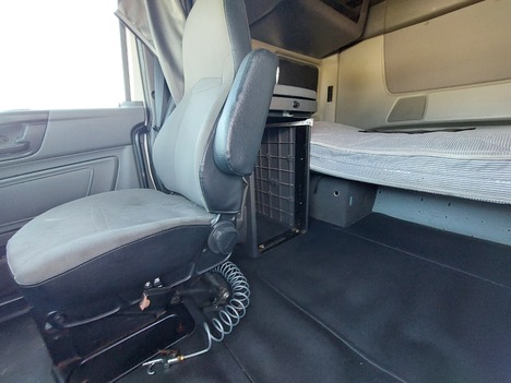 USED 2019 INTERNATIONAL LT625 SLEEPER TRUCK #3628-16