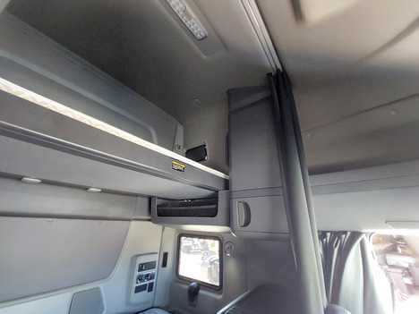 USED 2019 INTERNATIONAL LT625 SLEEPER TRUCK #3628-21