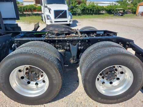 USED 2019 INTERNATIONAL LT625 SLEEPER TRUCK #3628-6