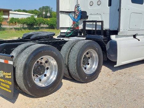 USED 2019 INTERNATIONAL LT625 SLEEPER TRUCK #3629-8
