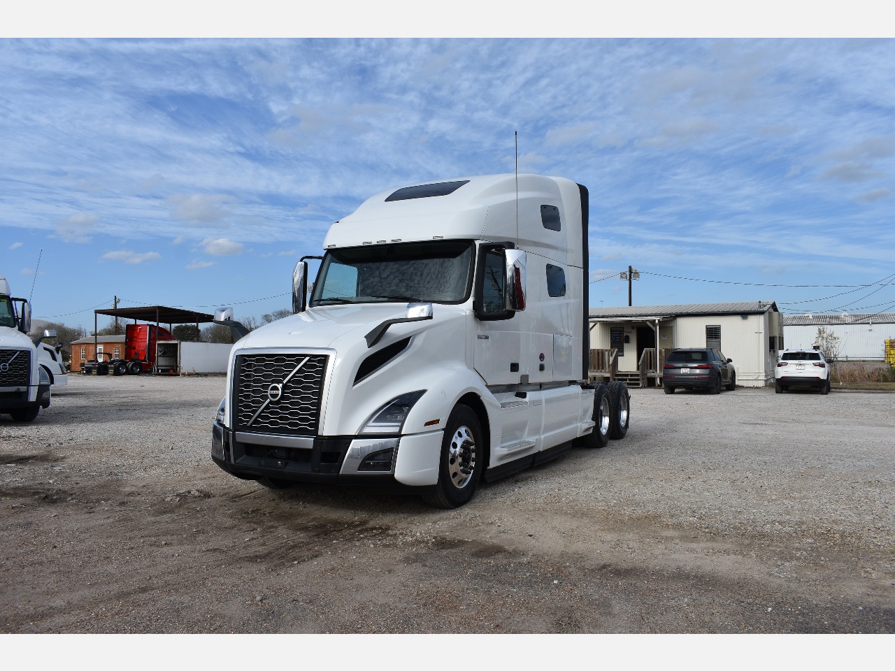 USED 2020 VOLVO VNL64T760 SLEEPER TRUCK #3638