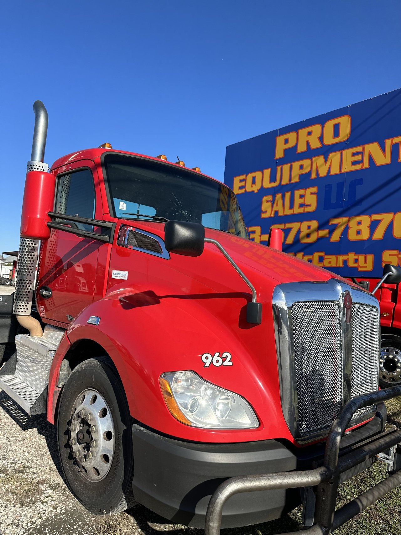 used-2016-kenworth-t680-sleeper-for-sale-in-tx-3675