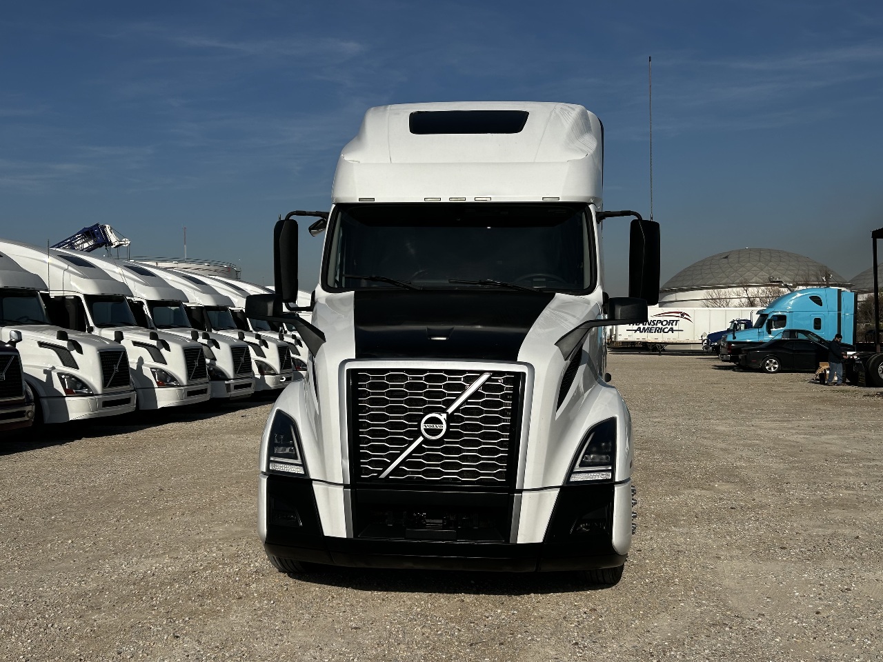 USED 2021 VOLVO VNL64T760 SLEEPER FOR SALE IN TX 3701