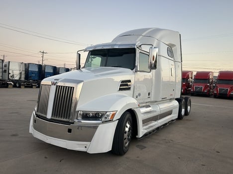 2022 WESTERN STAR 5700 Sleeper #3840 2022 WESTERN STAR 5700 Sleeper #3840