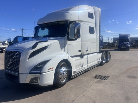 2023-volvo-760-sleeper #3847