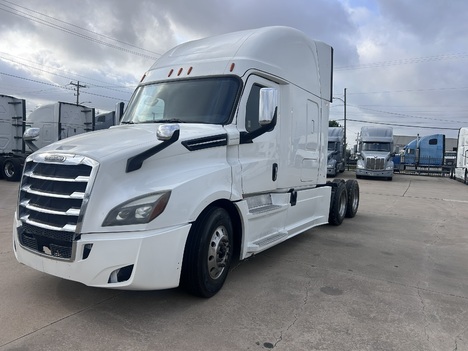2020-freightliner-cascadia-sleeper #3862