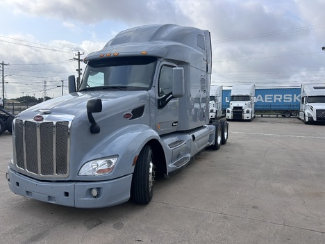 2021 PETERBILT 579 Single Axle Sleeper #3863