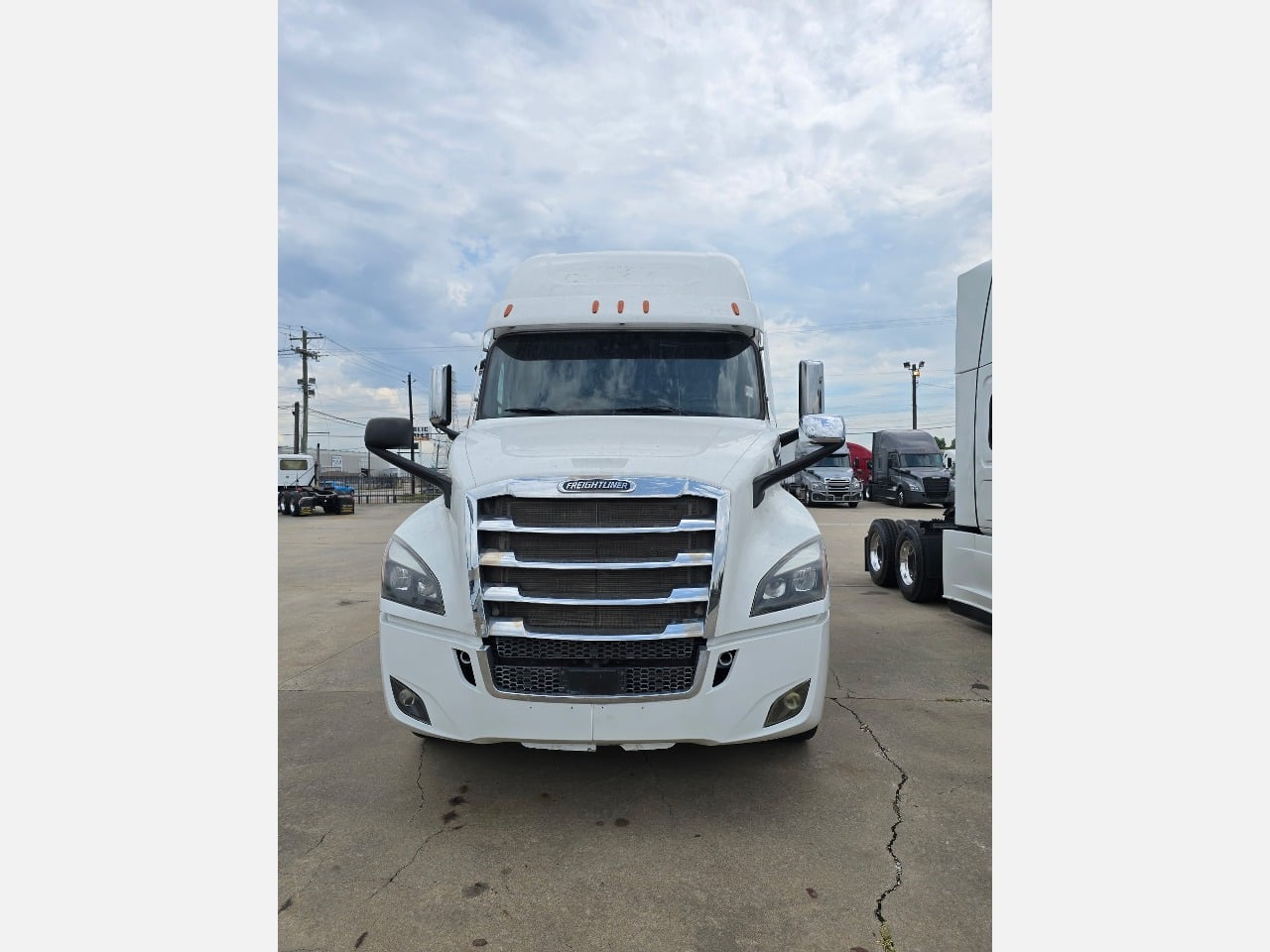 2023 FREIGHTLINER CASCADIA Sleeper #1 2023 FREIGHTLINER CASCADIA Sleeper #1