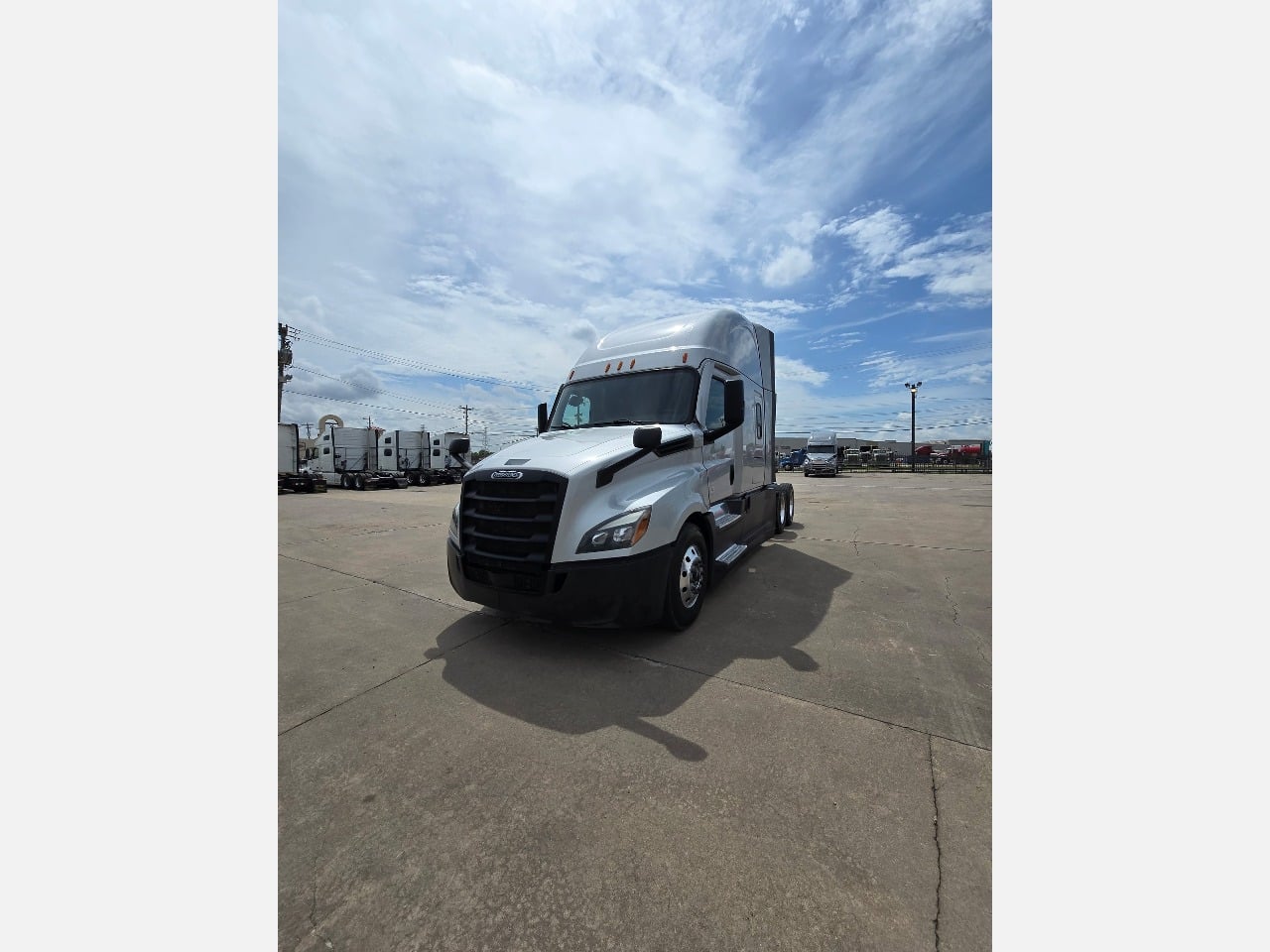 2023 FREIGHTLINER CASCADIA Sleeper #1 2023 FREIGHTLINER CASCADIA Sleeper #1