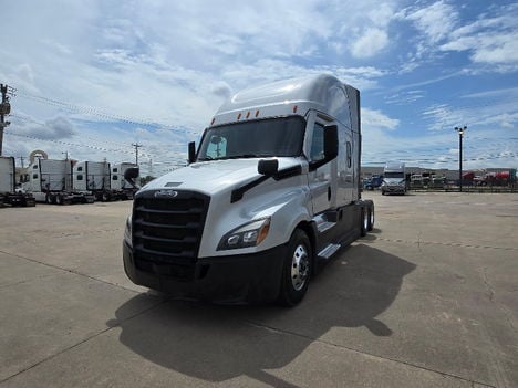 2023 FREIGHTLINER CASCADIA Sleeper #3880 2023 FREIGHTLINER CASCADIA Sleeper #3880