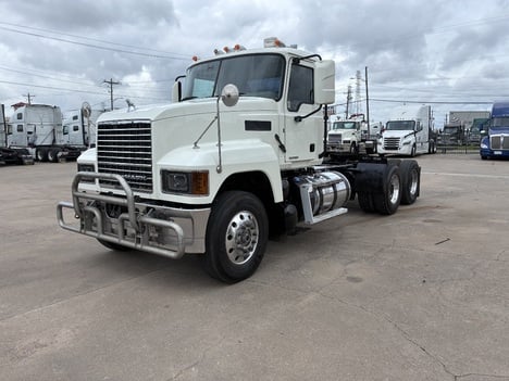 2020 MACK PINNACLE Daycab #3881 2020 MACK PINNACLE Daycab #3881