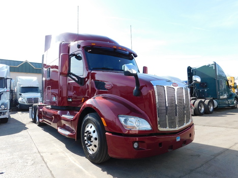 USED 2017 PETERBILT 579 TANDEM AXLE SLEEPER TRUCK #2449