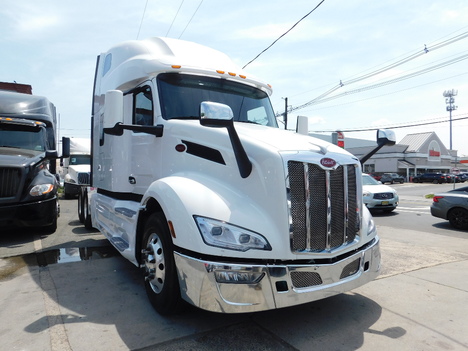USED 2022 PETERBILT 579 TANDEM AXLE SLEEPER TRUCK #2471