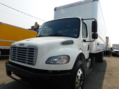 2016 FREIGHTLINER M2106 Box Van Truck #2482