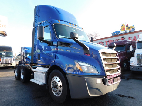 2019 FREIGHTLINER cascadia Tandem Axle Daycab #2617