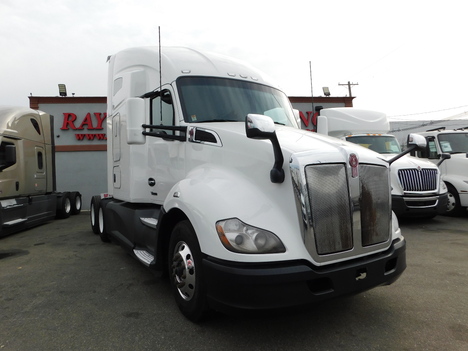 2022-kenworth-t-680-tandem-axle-sleeper #3052