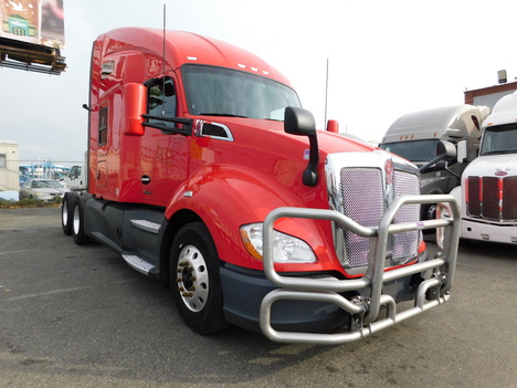 2022-kenworth-t-680-tandem-axle-sleeper #3055