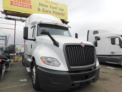 2021-international-lt-tandem-axle-sleeper #3065