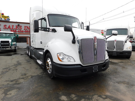 2021 KENWORTH t-680 Tandem Axle Sleeper #3078