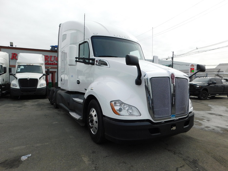 2021 KENWORTH t-680 Tandem Axle Sleeper #3079