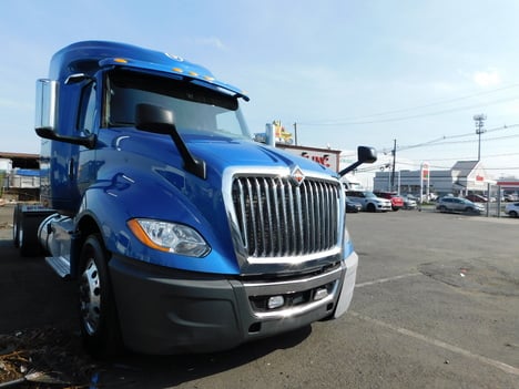 2021-international-lt-tandem-axle-sleeper #3097