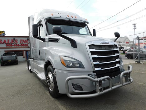 2021 FREIGHTLINER CASCADIA Tandem Axle Sleeper #3107