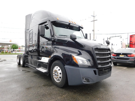 2023-freightliner-cascadia-tandem-axle-sleeper #3120