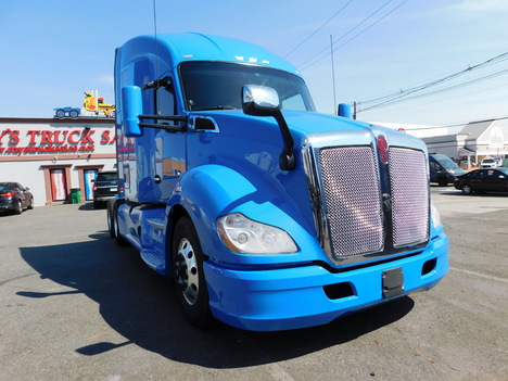 2022 KENWORTH t-680 Tandem Axle Sleeper #3143