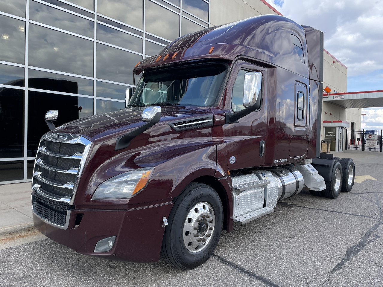 2020 FREIGHTLINER CASCADIA 126 TANDEM AXLE SLEEPER FOR SALE 1724