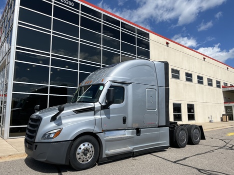 2024-freightliner-cascadia-126-tandem-axle-sleeper #1780