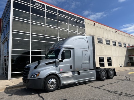 2024-freightliner-cascadia-126-tandem-axle-sleeper #1781