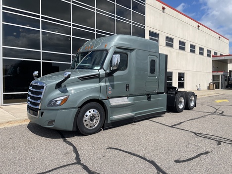 2026 FREIGHTLINER CASCADIA 126 Tandem Axle Sleeper #1784
