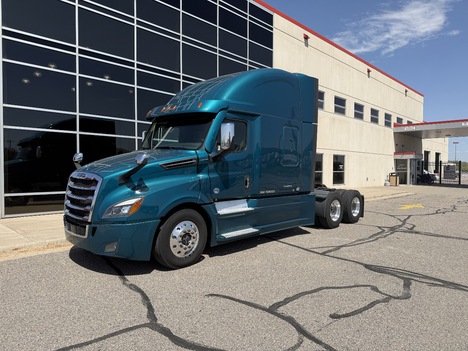 2023 FREIGHTLINER CASCADIA 126 Tandem Axle Sleeper #1821