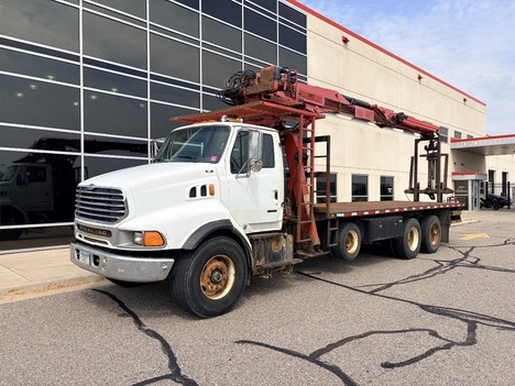 2001 STERLING LT9500 Knuckleboom Truck #1842