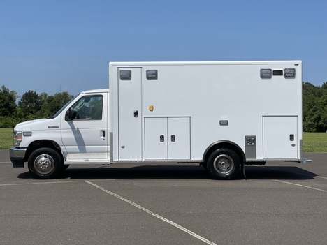 REMOUNTED 2023 FORD E450 TYPE III AMBULANCE TRUCK #$vid