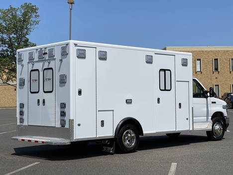 REMOUNTED 2023 FORD E450 TYPE III AMBULANCE TRUCK #$vid