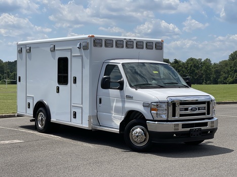 REMOUNTED 2023 FORD E450 TYPE III AMBULANCE TRUCK #$vid