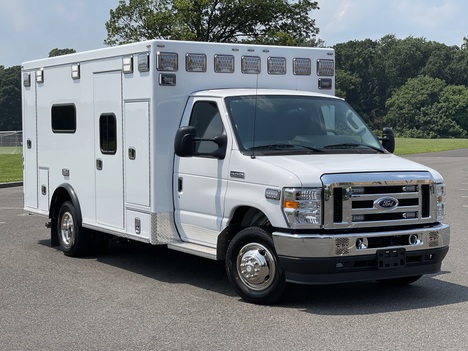 REMOUNTED 2023 FORD E450 TYPE III AMBULANCE TRUCK #$vid